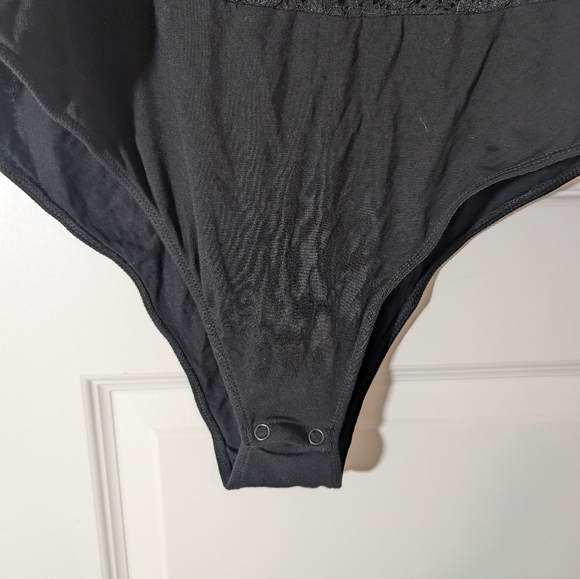 Torrid Black Lace Sleeveless Body Suit Size 2X - Picture 4 of 10